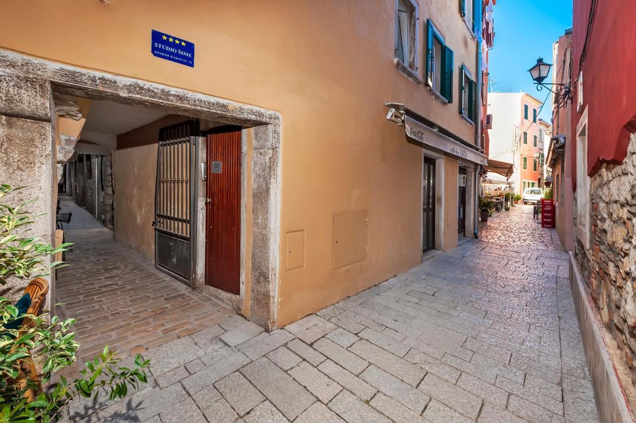 Otto Apartment With Sea View And Parking Rovinj Exteriör bild